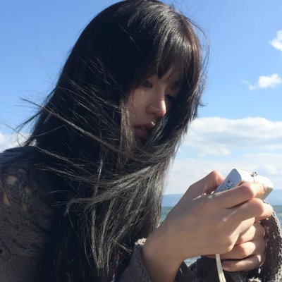 在你身边笑对明天